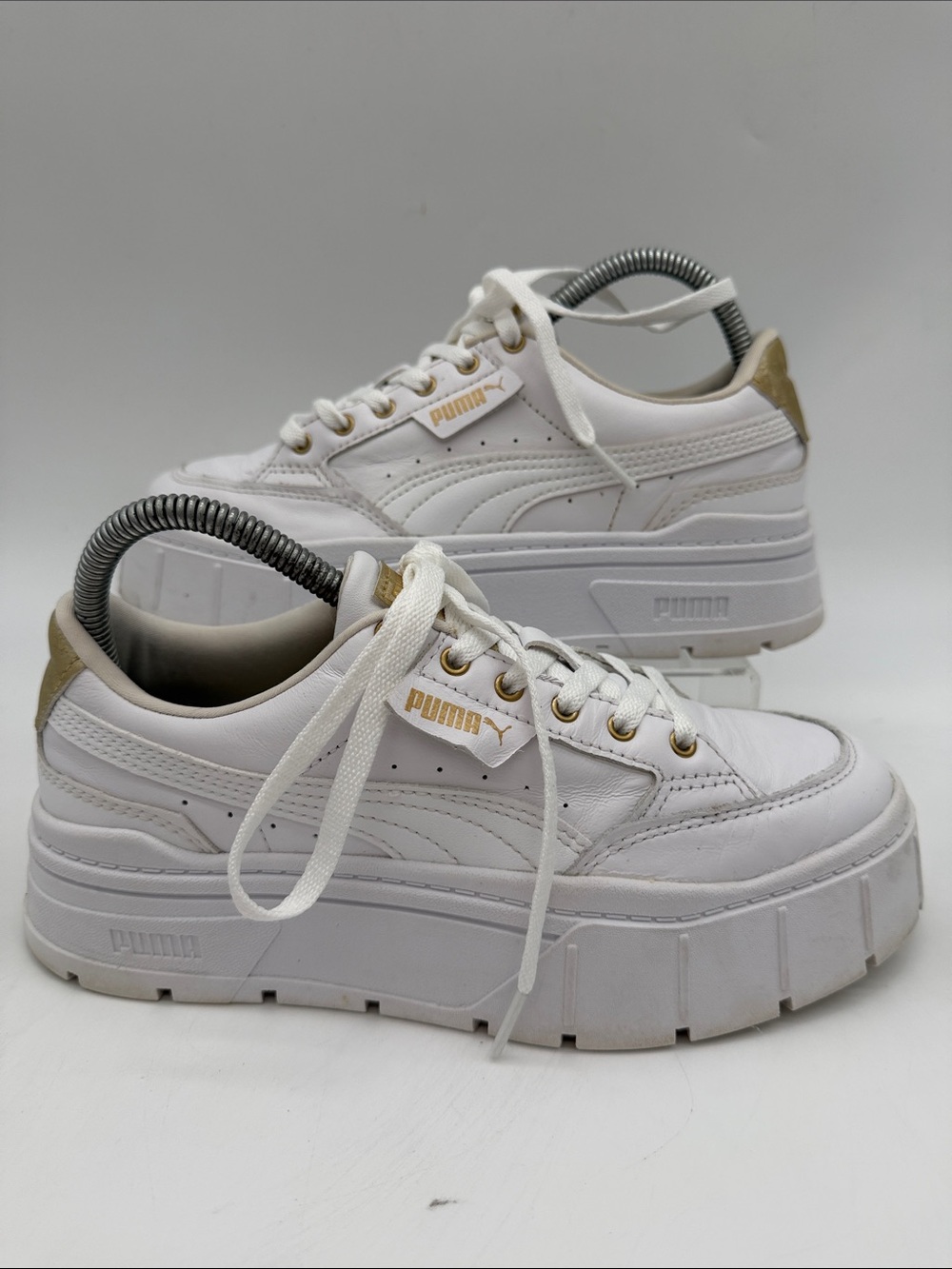 Puma Mayze Stack Womens Size 7.0 Sneakers Casual Shoes 388564-02 White Gold